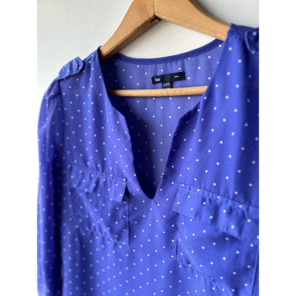 GAP | Periwinkle blue and white polka dot blouse - Picture 3 of 9